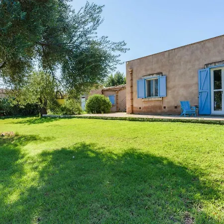 In With Pool And Garden *