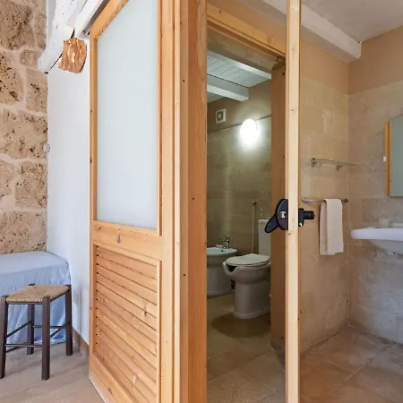 In With Pool And Garden Casa vacanze *