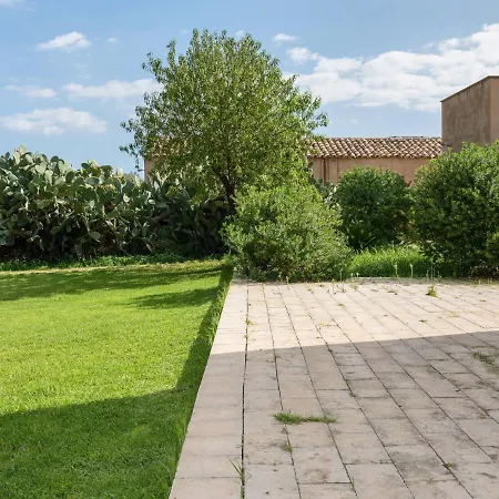 Casa vacanze In With Pool And Garden *