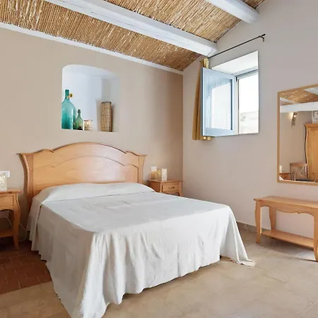 Casa vacanze In With Pool And Garden Noto